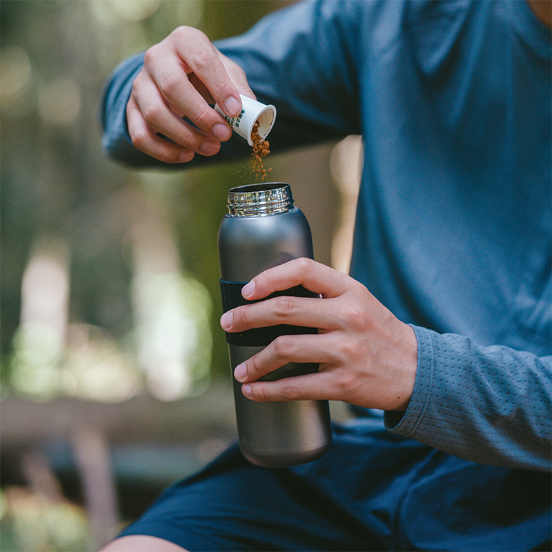 Naturehike titánová termoska 600 ml - čierna